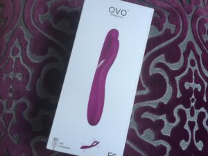 OVO E6 in retail packaging.